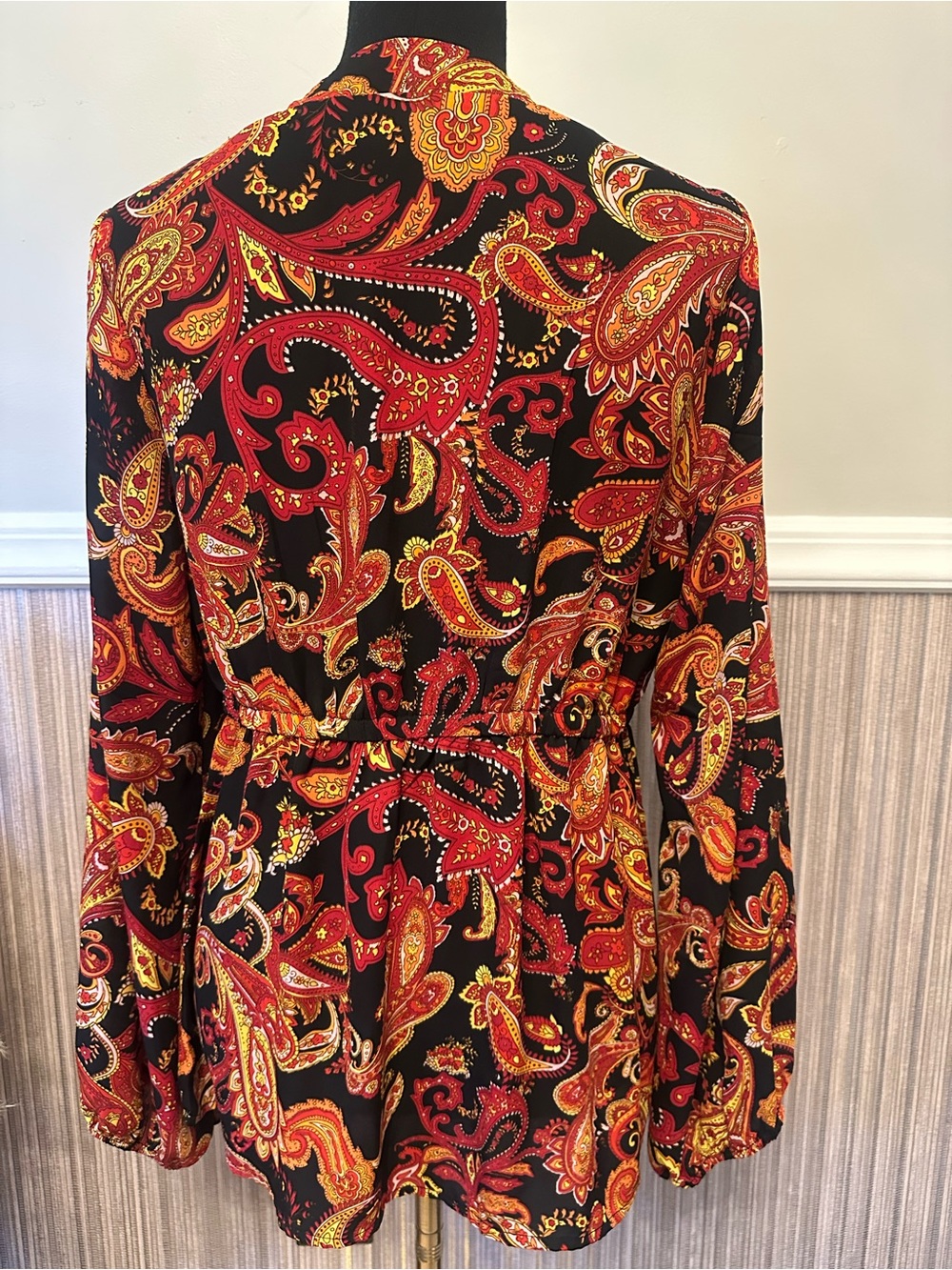 New York & Company Paisley Surplice Blouse Small Black Red Long Sleeve Boho - Picture 7 of 9